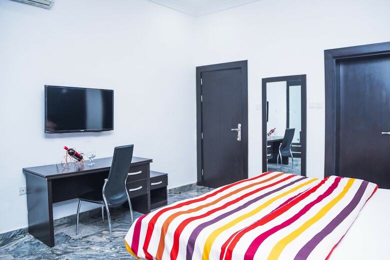 Hotel Lineech Apartments