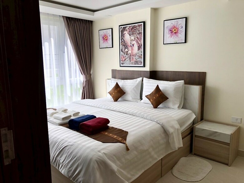 Luxury Apartments In Grand Avenue