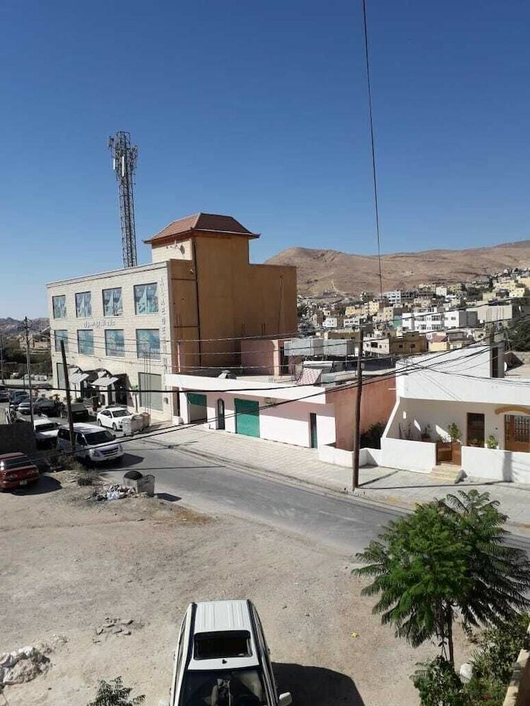Hostal Petra Neighbor Hostel