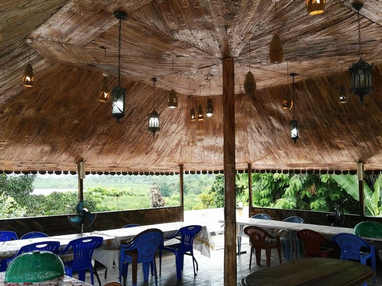 Hostal Sharook Lodge