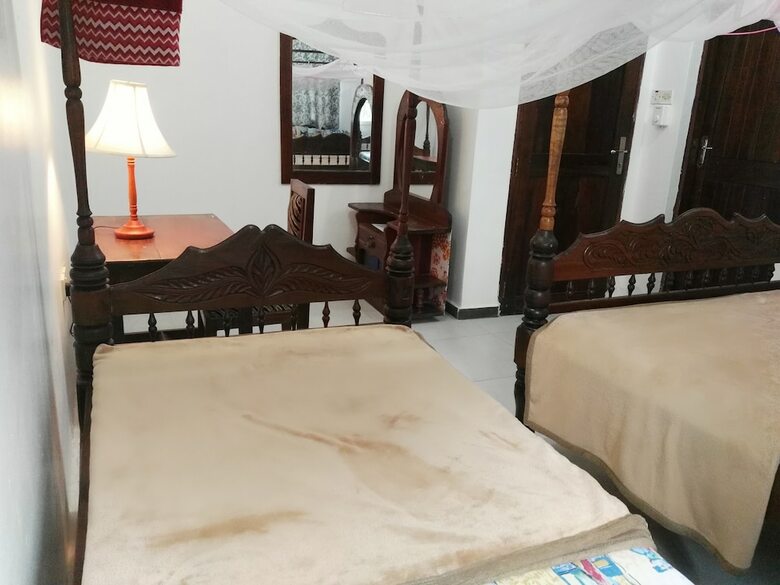 Hostal Sharook Lodge