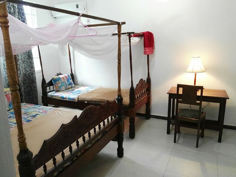 Hostal Sharook Lodge