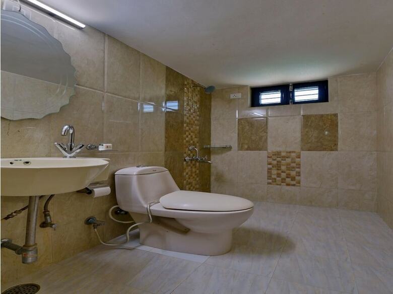 Hotel Golden Berry