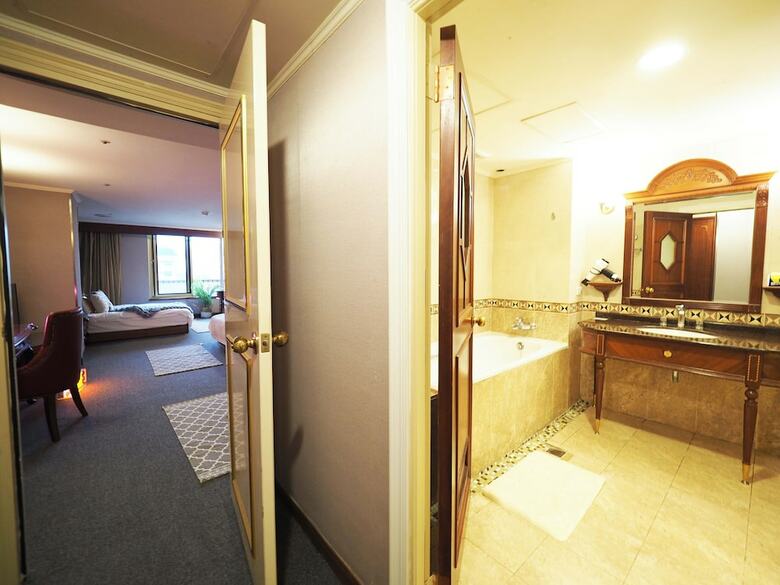 Hotel Capital Family