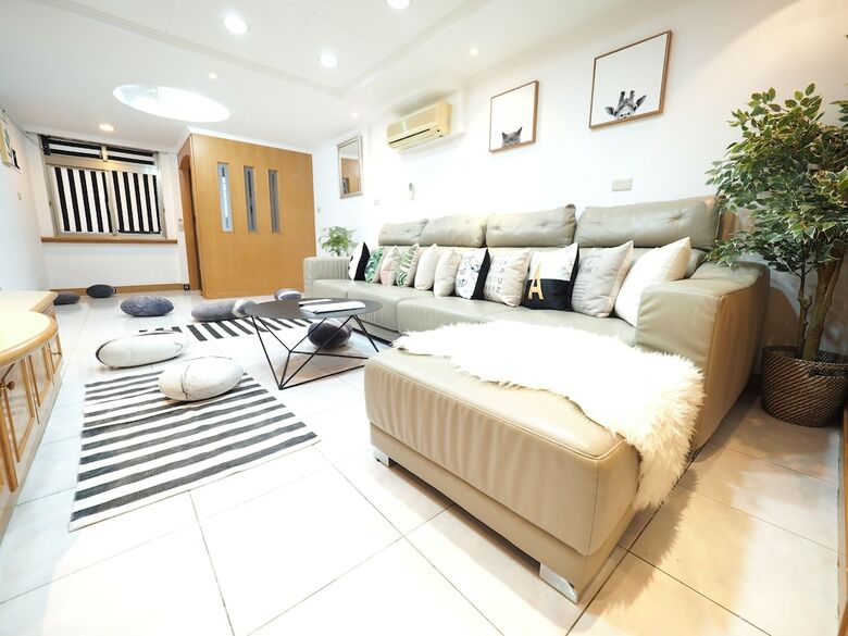 Apartamentos Next To Linjiang Night Market