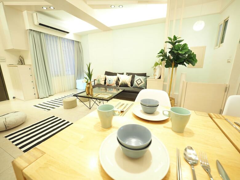 Apartamentos Next To Linjiang Night Market