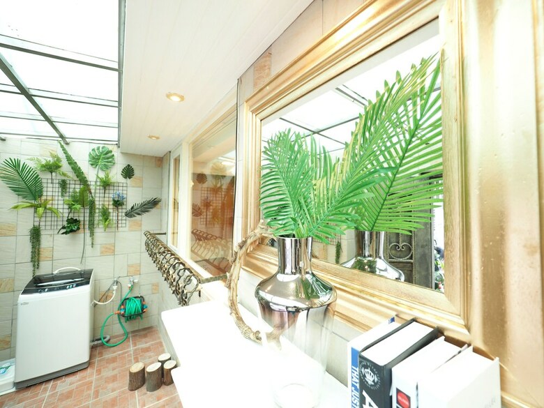 Hotel Near Stayreal Location