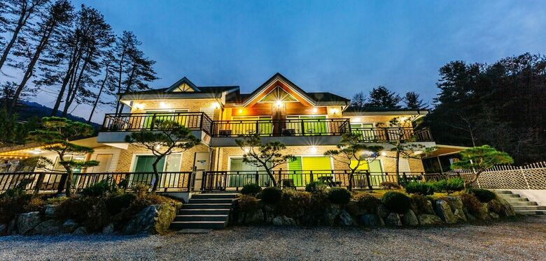 Dorothy's Forest Pension