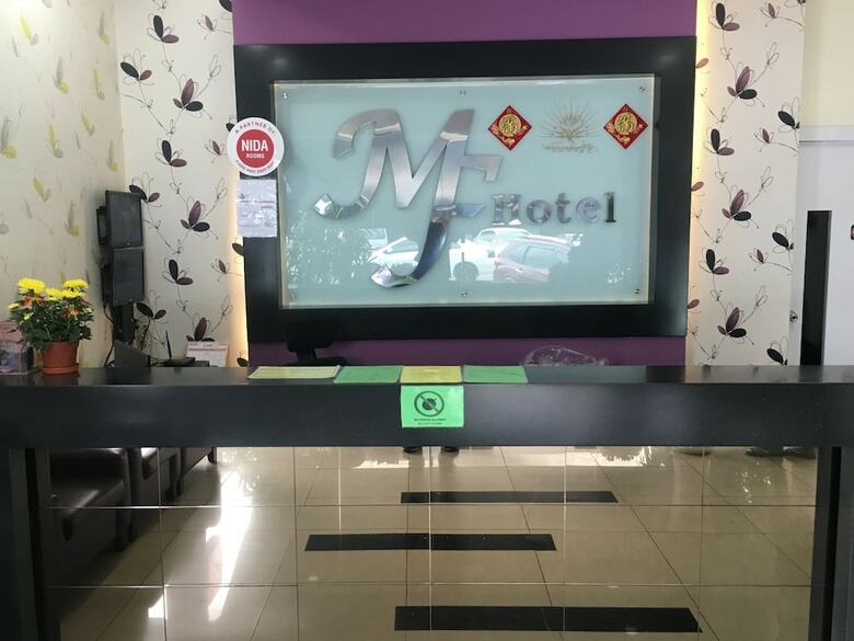 Oyo 89856 Mf Hotel