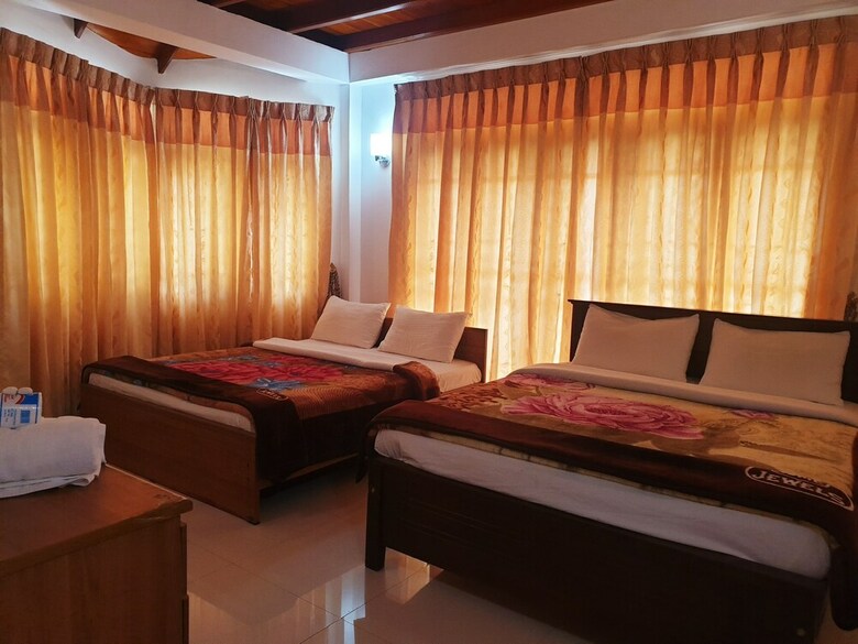 Hotel Oviya Guest