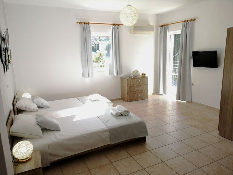 Apartamentos Faro Del Porto