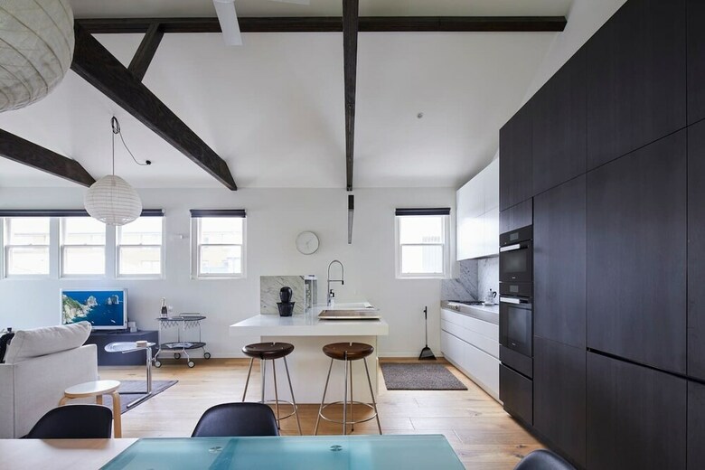 Stunning 2 Bedroom Home In Albert Park