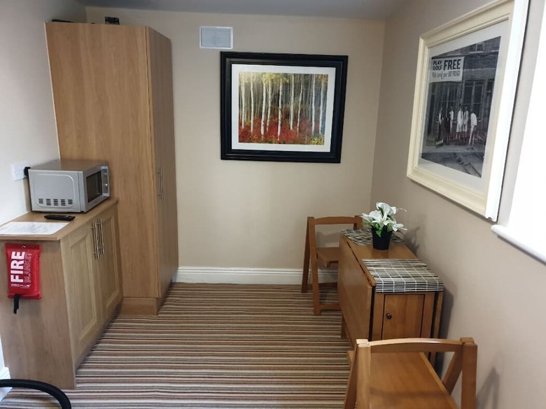 Hotel Double Bedroom Studio