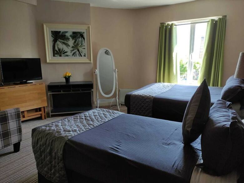 Hotel Double Bedroom Studio