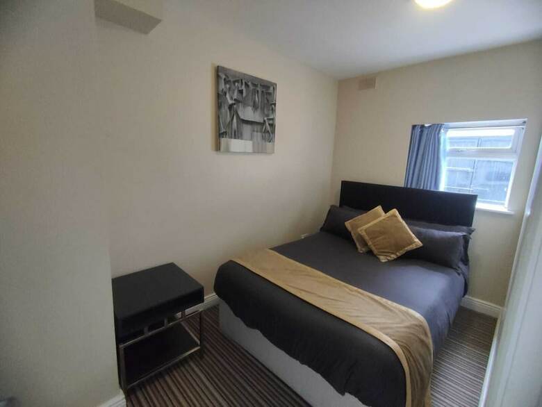 Hotel Double Bedroom Studio