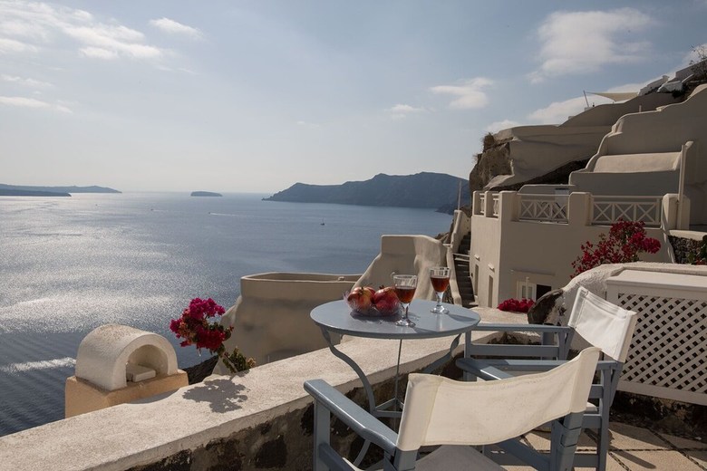 Allure Breeze Suites
