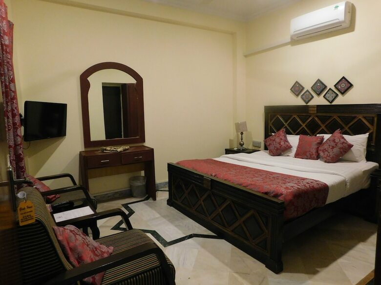 Hotel Glade House