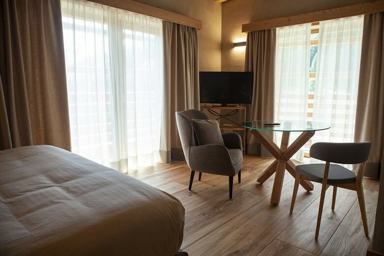 Hotel Au Charmant Petit Lac