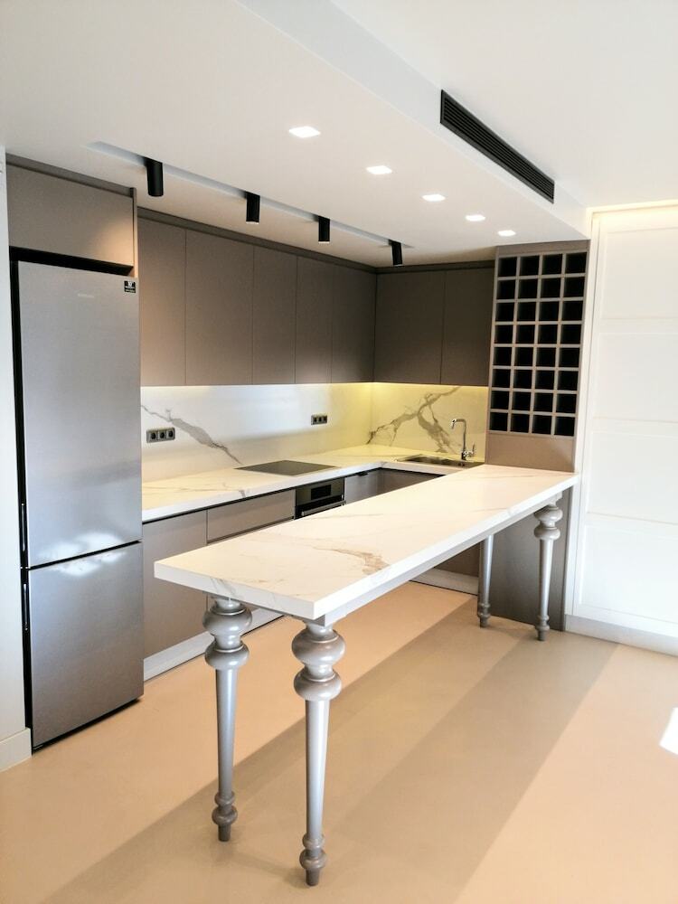 Luxurious Apartment In Acropolis
