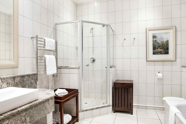 Faircity Quatermain Hotel