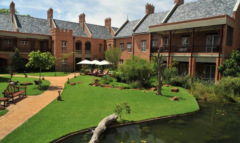 Faircity Quatermain Hotel