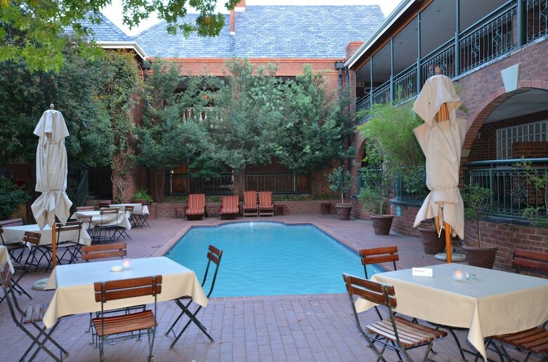 Faircity Quatermain Hotel