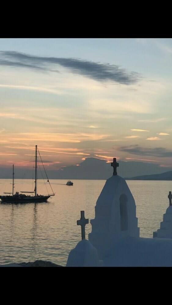 Hotel Paraportiani Guesthouse