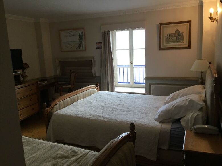 Hotel Mado