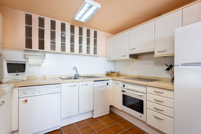 Beach Life Apartment, Exclusive Seafront Triplex