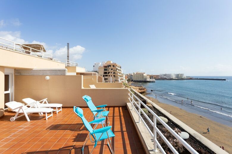 Beach Life Apartment, Exclusive Seafront Triplex