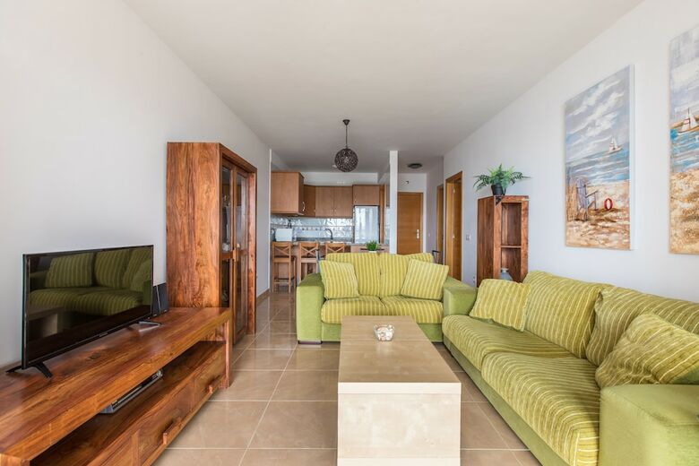 El Mirador Apartment, Sea Views From The Shore