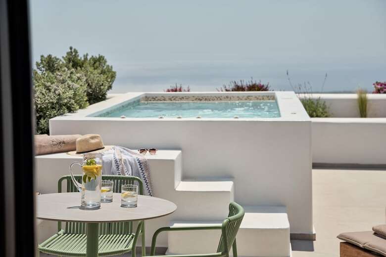 Alleys Boutique &  Spa Hotel