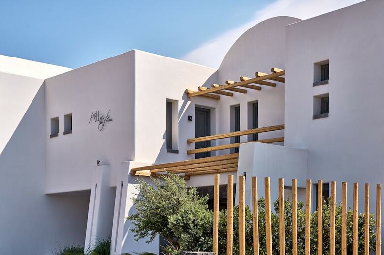Alleys Boutique &  Spa Hotel