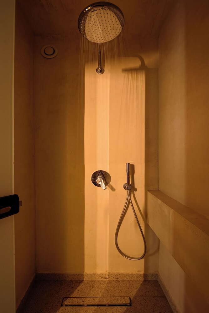 Alleys Boutique &  Spa Hotel