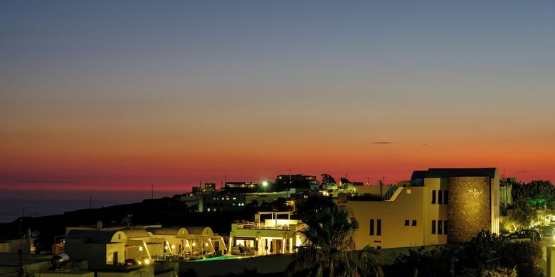 Alleys Boutique &  Spa Hotel