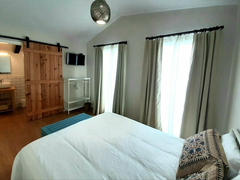 Hostal The Holy Cow - Hostel & Suites