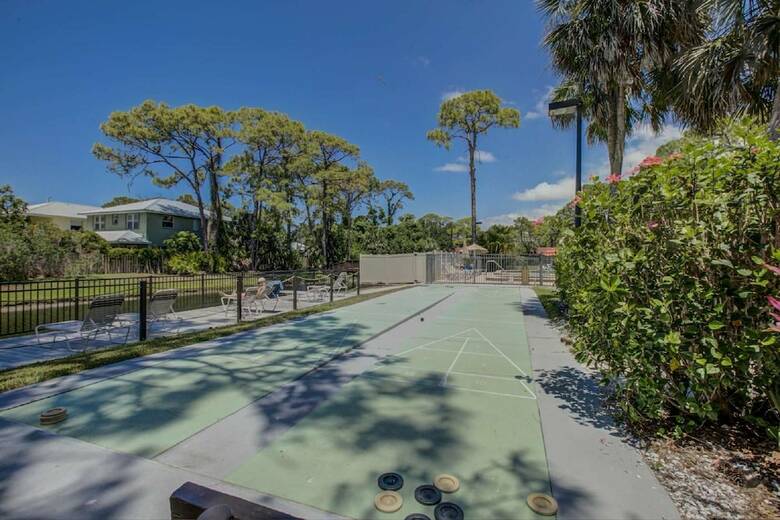 White Pine Court