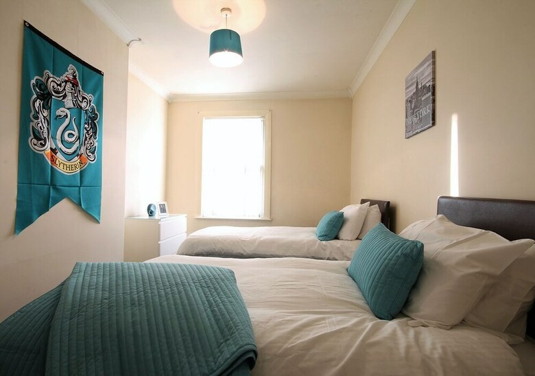 Apartamentos Astrop House