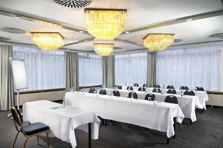 Hotel Wyndham Stuttgart Airport Messe