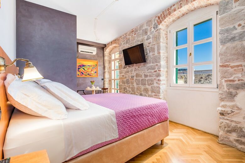 Hotel Captain's Guest House