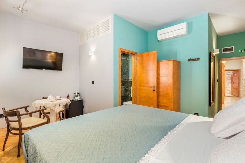Hotel Captain's Guest House