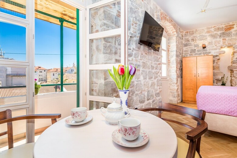 Hotel Captain's Guest House