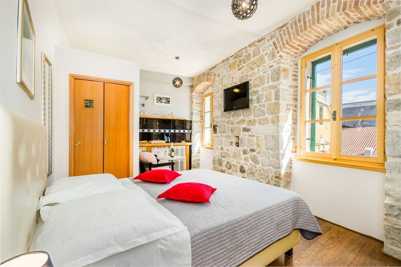 Hotel Captain's Guest House
