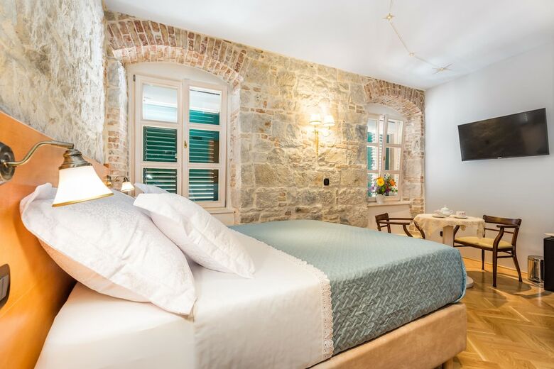 Hotel Captain's Guest House