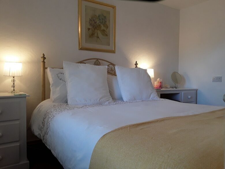 Bed & Breakfast Treliver Farm