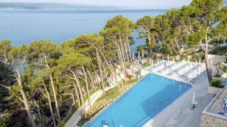 Bluesun Hotel Berulia Beach 4*