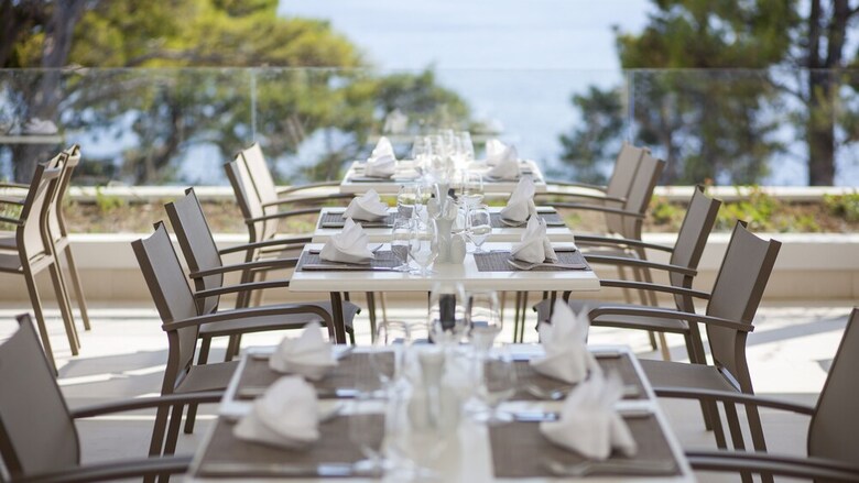Bluesun Hotel Berulia Beach 4*