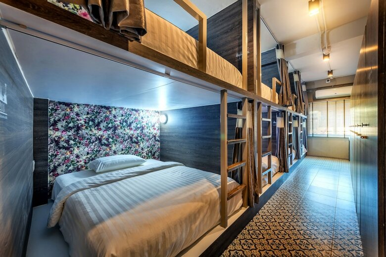 Hostal Happy Station Hostel