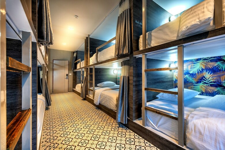 Hostal Happy Station Hostel