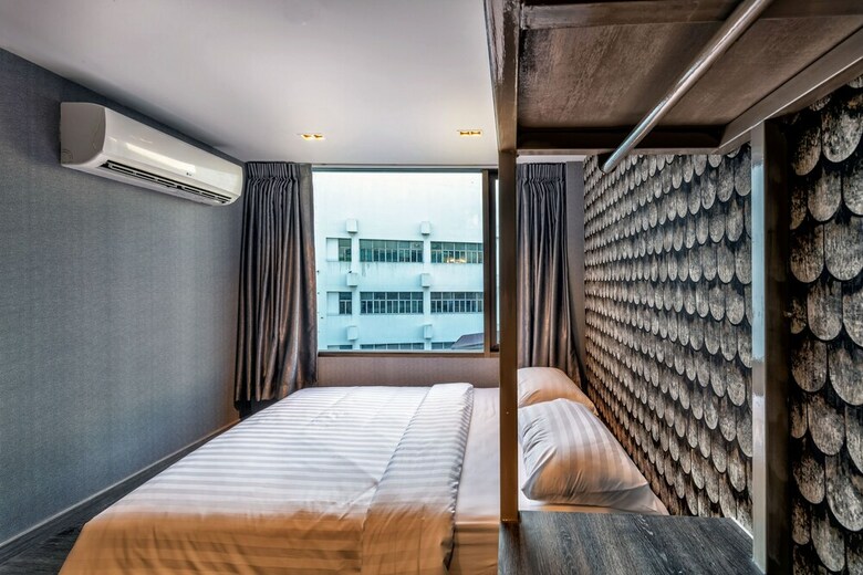 Hostal Happy Station Hostel
